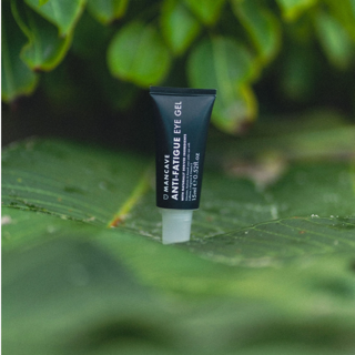 Eye gel men, Caffeine eye gel, Anti-fatigue eye gel, Dark circles eye gel, Under eye gel men, Puffiness eye treatment, Eye gel for men 15ml, Men's skincare gift, Men's eye treatment, Vitamin E eye gel, Fine lines eye gel, Men's anti-ageing skincare. UK made
